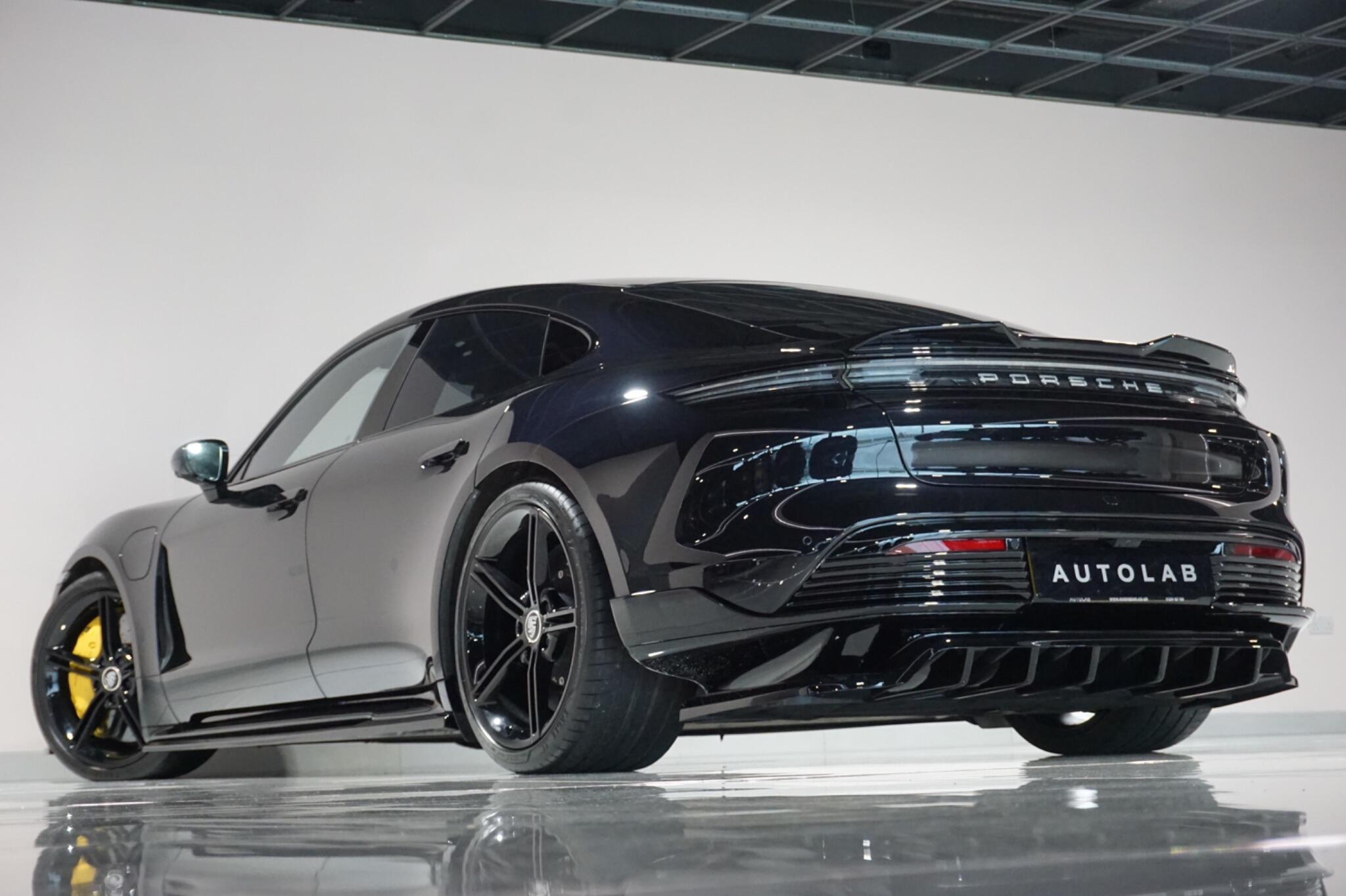 Porsche Taycan Performance Plus 93.4kWh Turbo Saloon 4dr Electric Auto 4WD (680 ps)